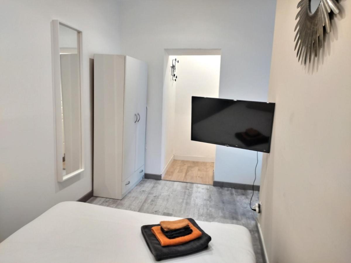 Chambre 26M - Salon Et Kitchenette Prive - Wifi Woippy Eksteriør billede